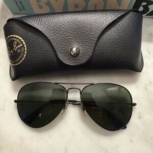 Ray-Ban polarized Black Aviator Sunglasses